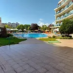 Julia Family 3* Napospart