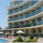 Julia Family Apartmanhotel