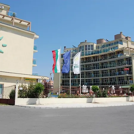Julia Family Apartmanhotel Napospart