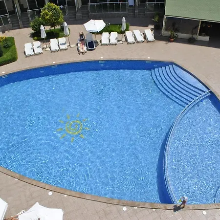 Julia Family Apartmanhotel