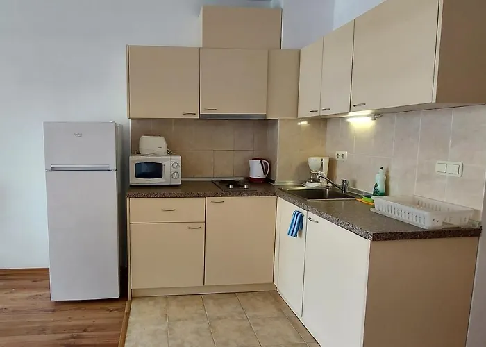 Апарт-отель Julia Family 3*