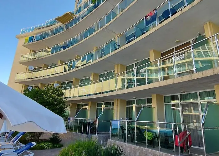 Lägenhetshotell Julia Family Slăntjev Brjag